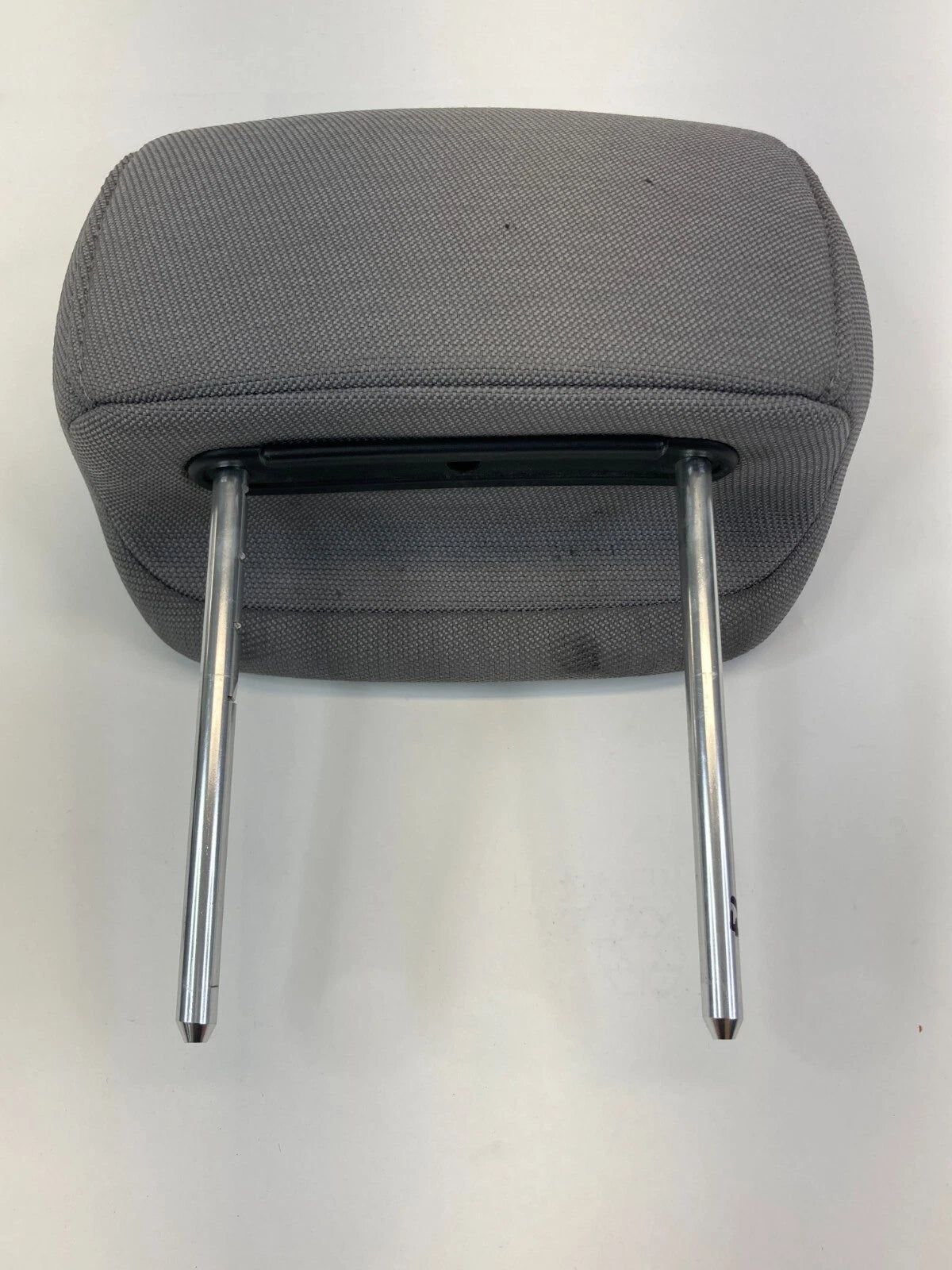 2006-2008 HYUNDAI ACCENT SEDAN FRONT LEF DRIVER SIDE SEAT HEADREST HEAD REST OEM