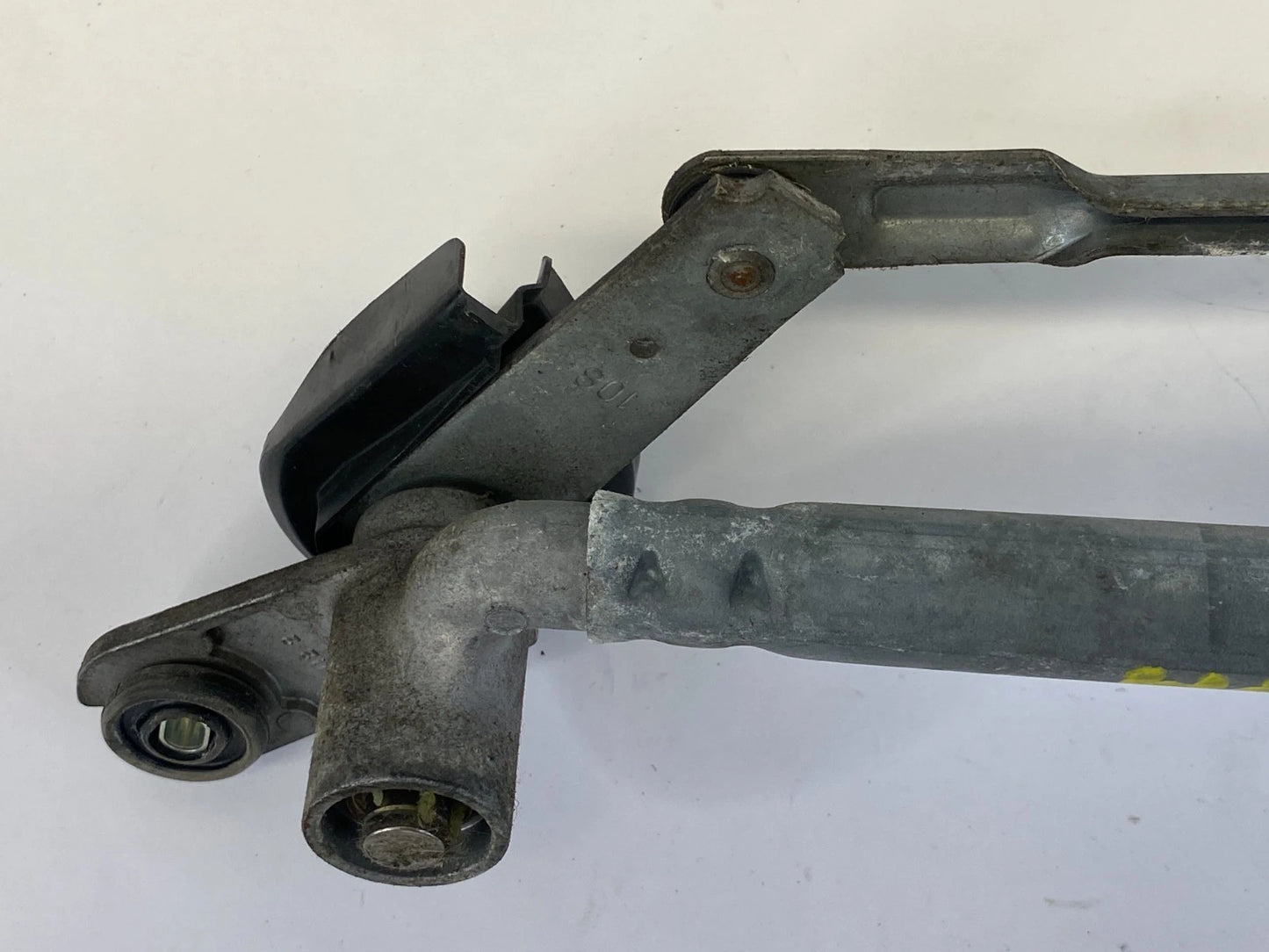 2011-2015 KIA SORENTO SONATA FR WINDSHIELD WIPER MOTOR W LINKAGE OEM 98110-1U000