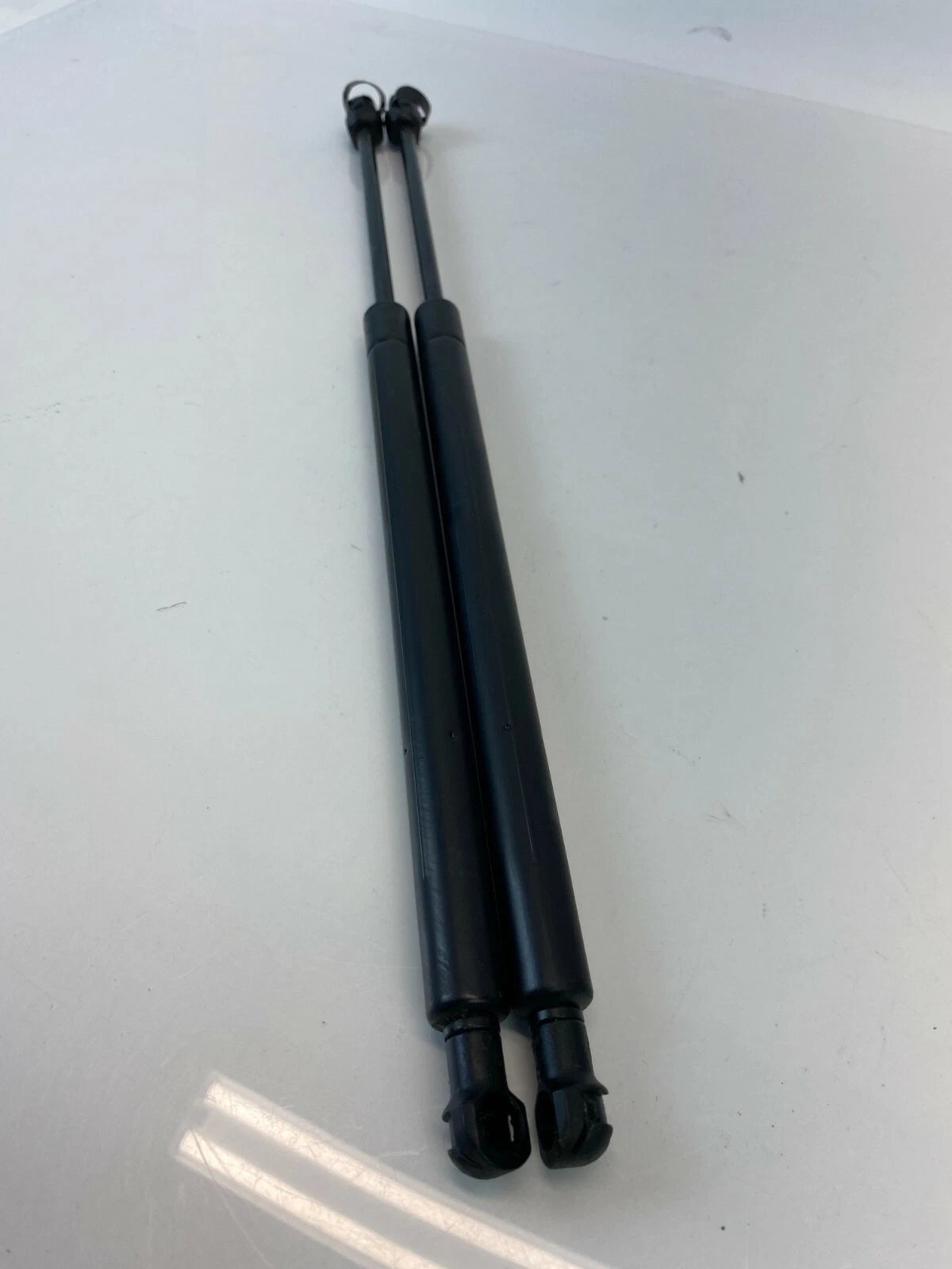 05-07 MERCURY MARINER REAR TRUNK GLASS SHOCK STRUT SUPPORT PAIR YL84-7842104-AC