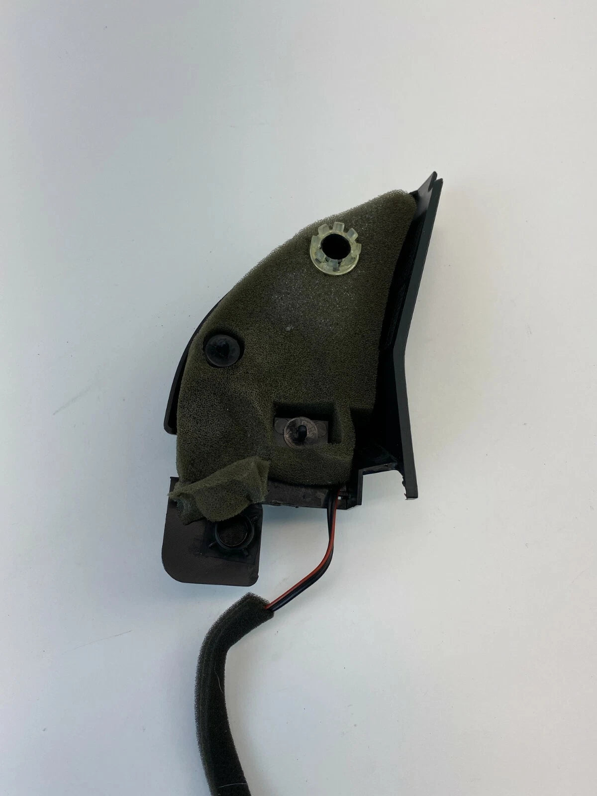 2005-2010 VOLKSWAGEN JETTA FRONT LEFT SIDE DOOR MIRROR CORNER TRIM W/ TWEETER