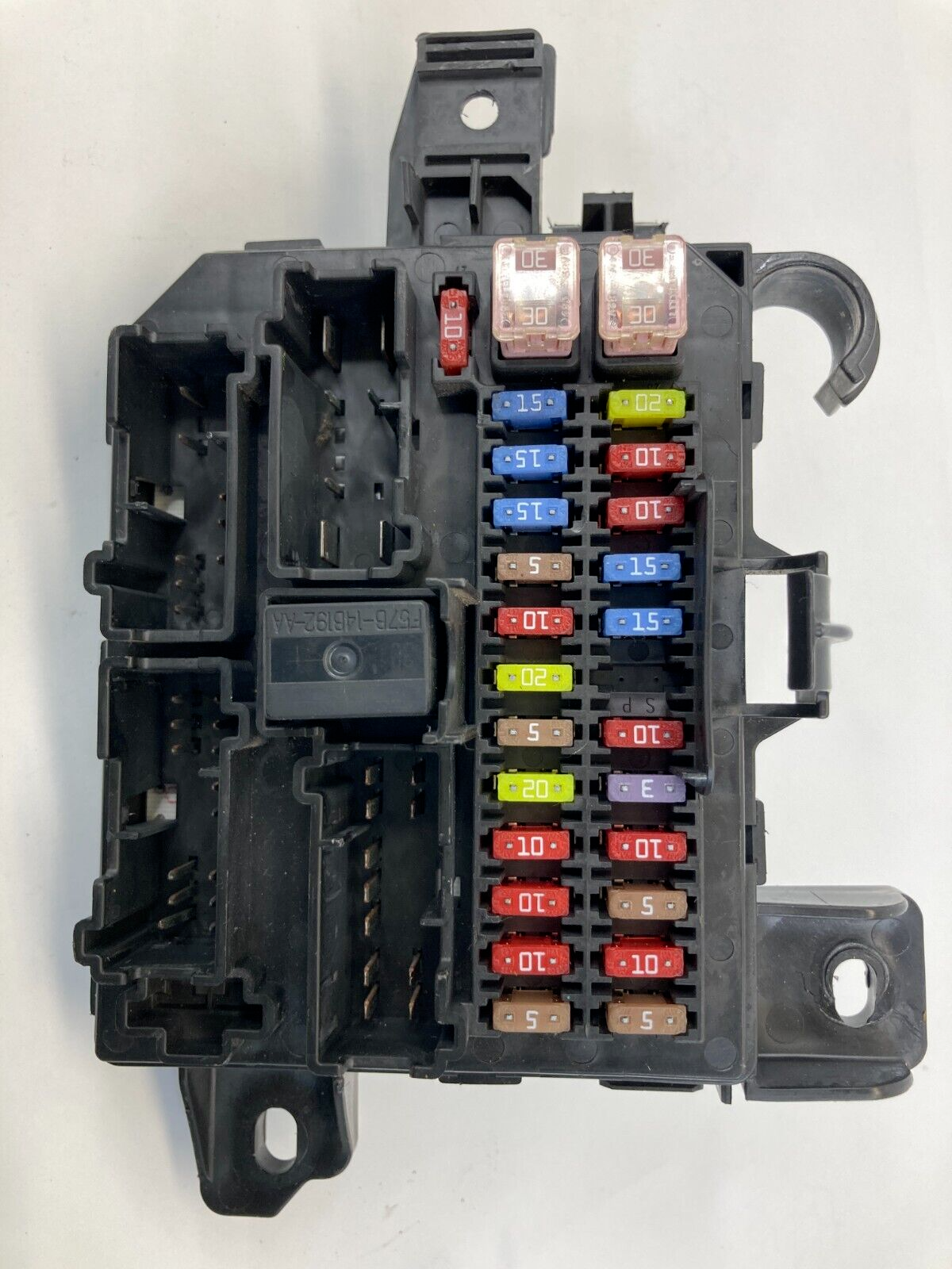 2002 2003 2004 Honda CR-V 2.4L L4 AT Engine Compartment Fuse Relay Box Fusebox