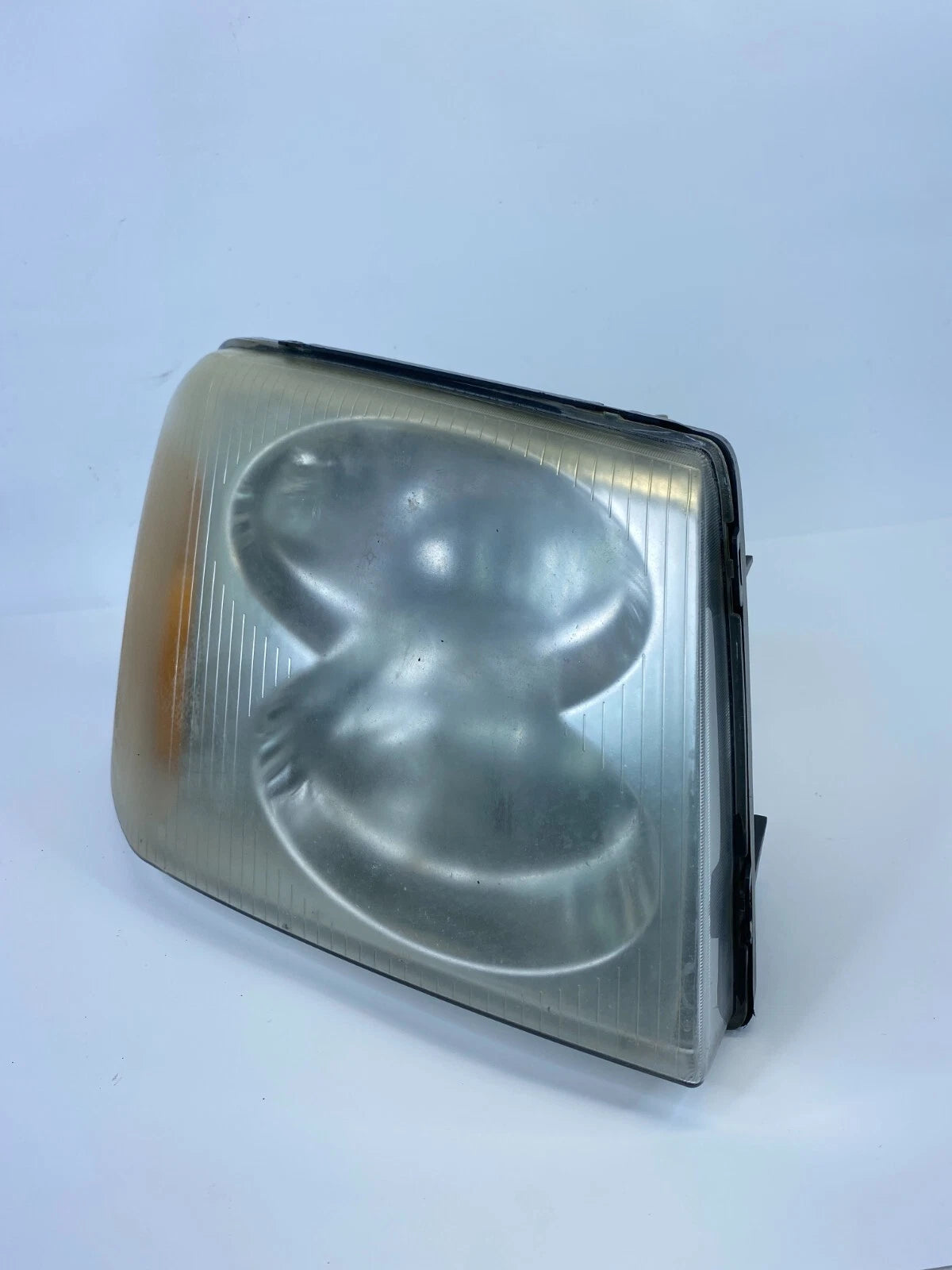 2002-2009 GMC ENVOY PASSENGER RIGHT SIDE HEADLIGHT LAMP ASSEMBLY 15866070 OEM