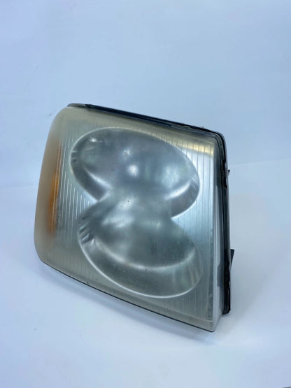 2002-2009 GMC ENVOY PASSENGER RIGHT SIDE HEADLIGHT LAMP ASSEMBLY 15866070 OEM