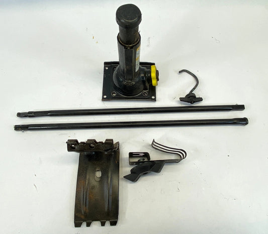2000-2006 CHEVROLET TAHOE EMERGENCY SPARE TIRE JACK HOLDER SCREW RETAINER SET
