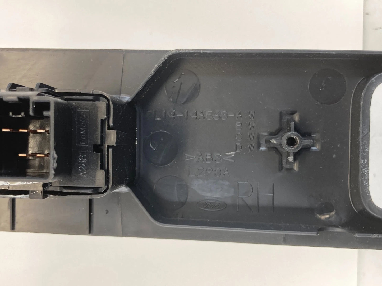 07-10 FORD EXPEDITION FRONT RIGHT DOOR WINDOW SWITCH W/ BEZEL 7L4-14A563-A OEM