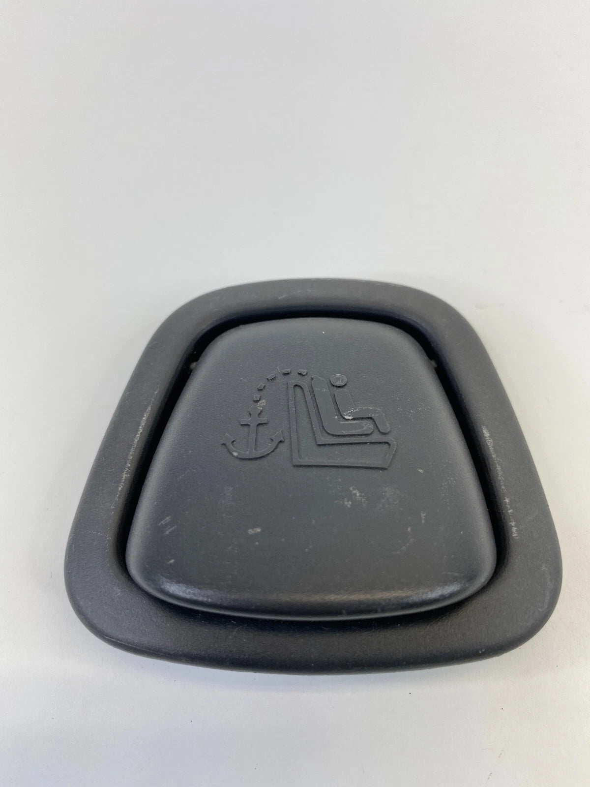 2011-2019 FORD FIESTA REAR DECK SEAT CHILD SAFETY ANCHOR HOOK COVER CAP TRIM OEM