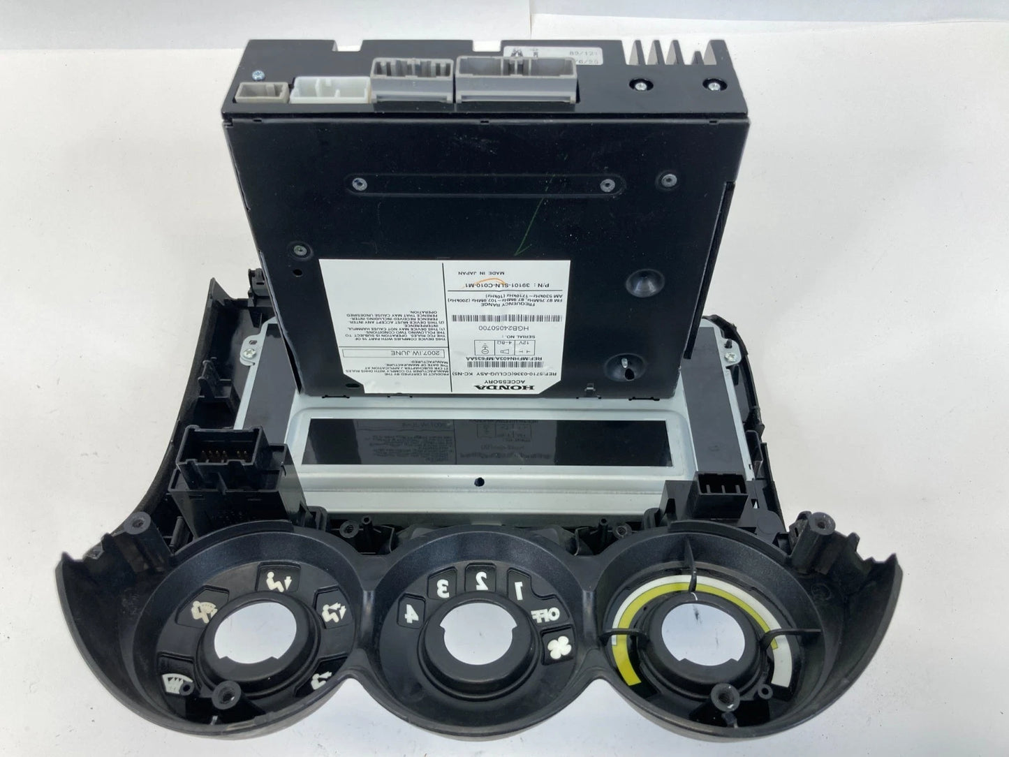 2007 2008 07 08 HONDA FIT AM/FM RADIO RECEIVER MP3/WMA CD DISC PLAYER 39101-SLN