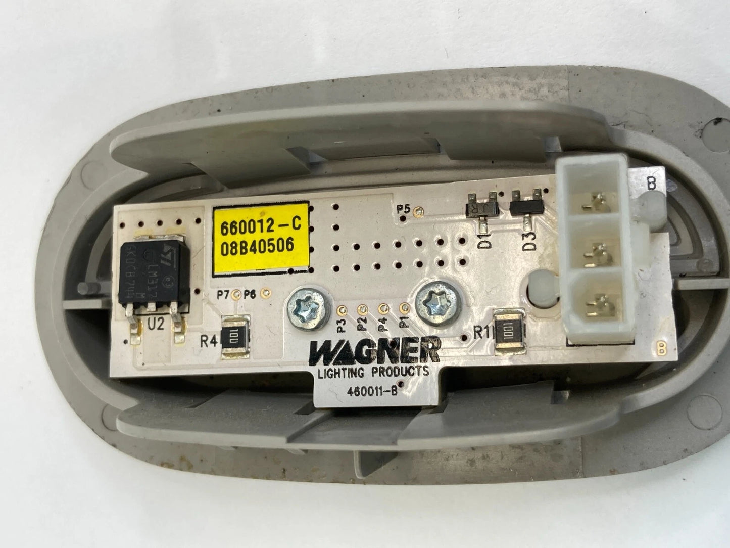 2008-2010 CHRYSLER TOWN & COUNTRY FRONT RIGHT INNER DOOR COURTESY LAMP 660012-C