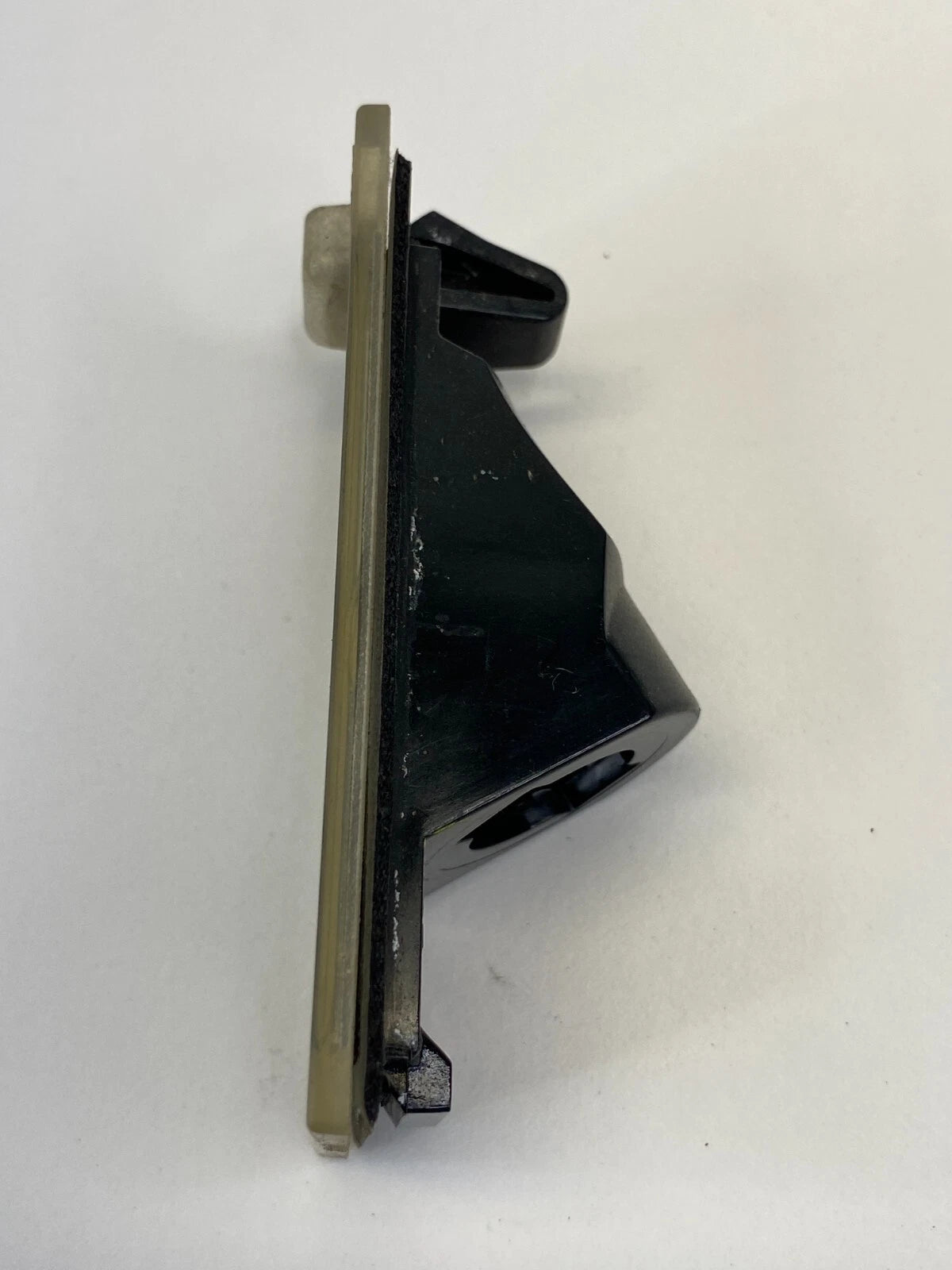 2009-2012 DODGE JOURNEY REAR TAILGATE LIFTGATE LICENSE PLATE LIGHT LAMP OEM
