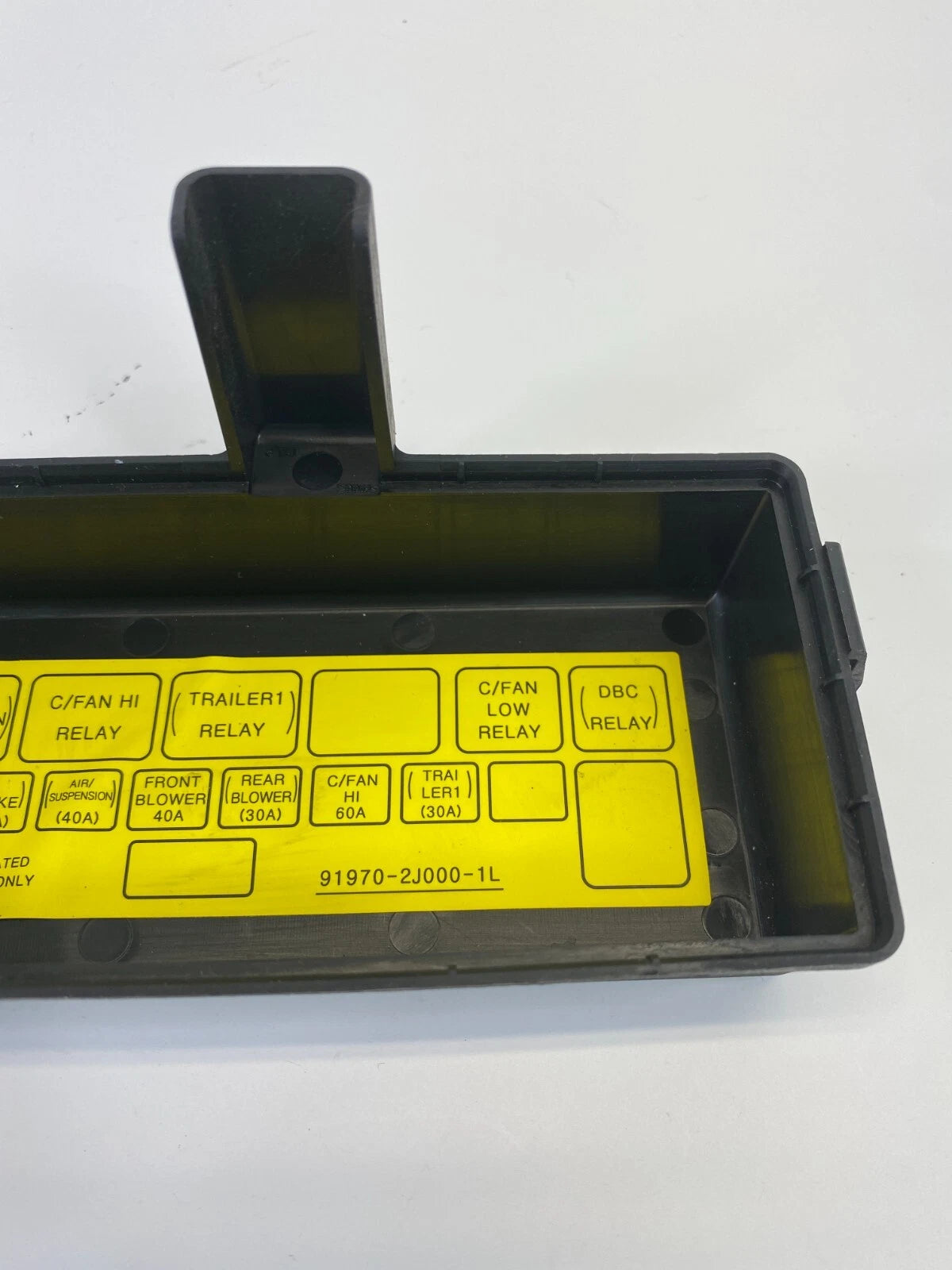 2009 2010 2011 KIA BORREGO 3.8L FUSE RELAY BOX COMPARTMENT COVER LID OEM