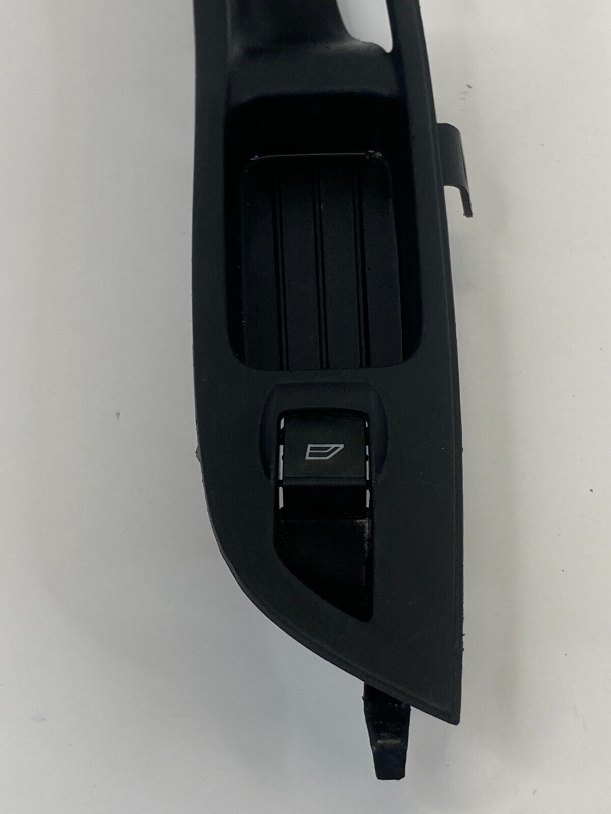 12-18 Ford Focus Front Right Passenger Window Switch w/ Trim BM51-A240A40-AAW