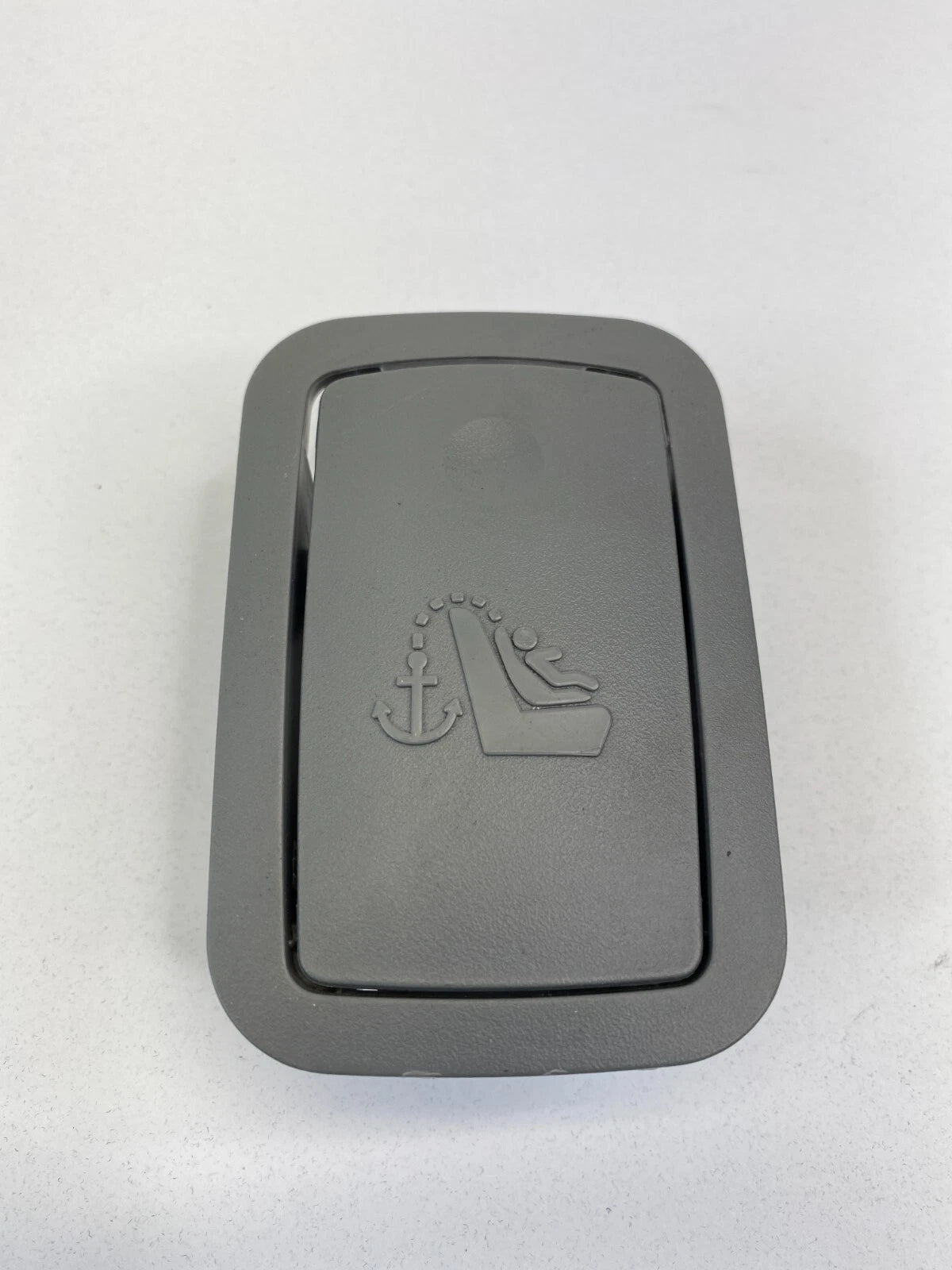 13-15 CHEVROLET MALIBU REAR DECK CHILD SEAT ANCHOR COVER TRIM BEZEL OEM 15795997