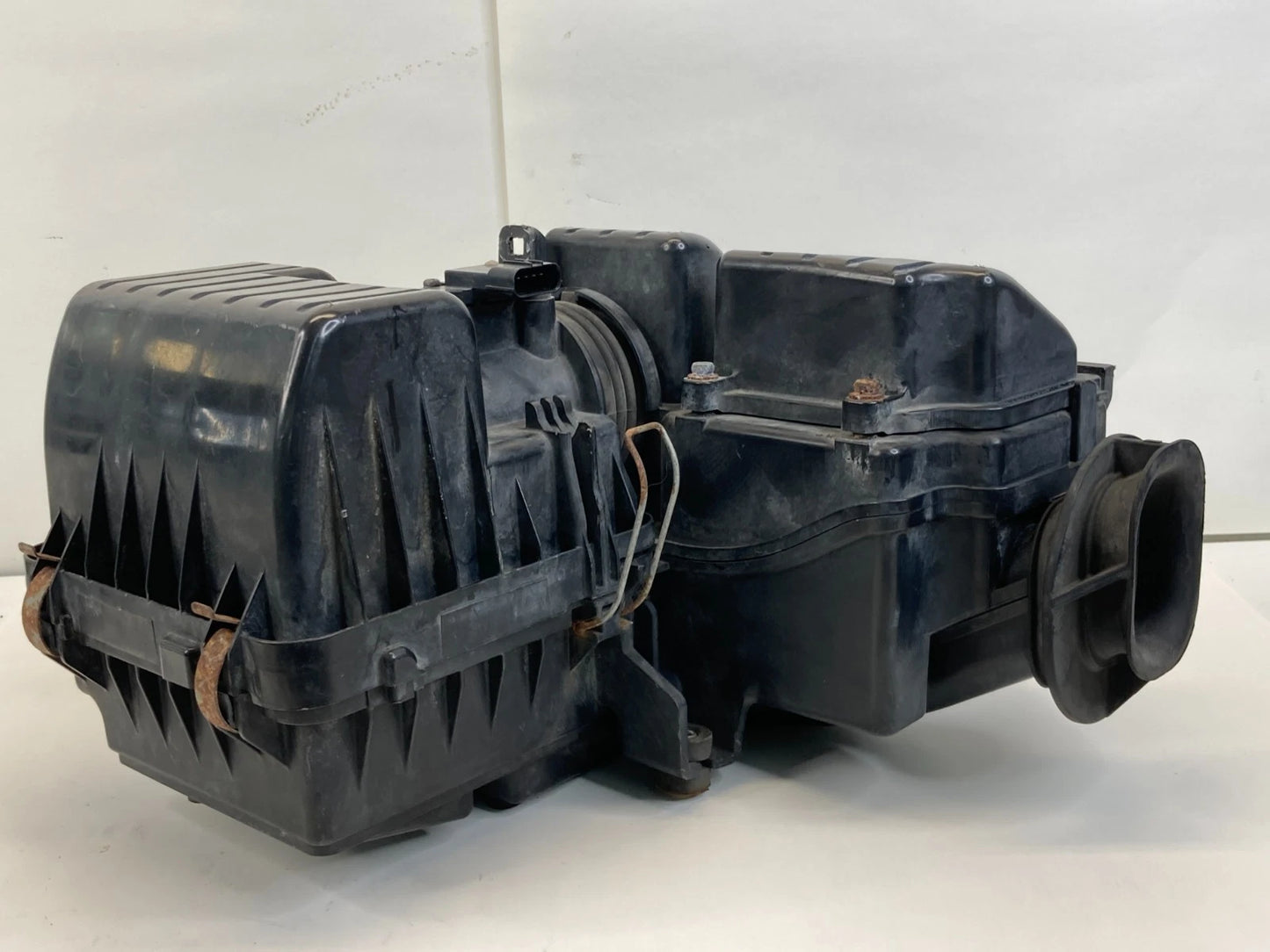 09 10 Honda Fit 1.5L L4 Air Cleaner Intake Filter Housing Cover Box Assembly OEM