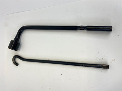 2009-2012 Hyundai Elantra Spare Tire Emergency Jack & Tool Lug Wrench Kit Set