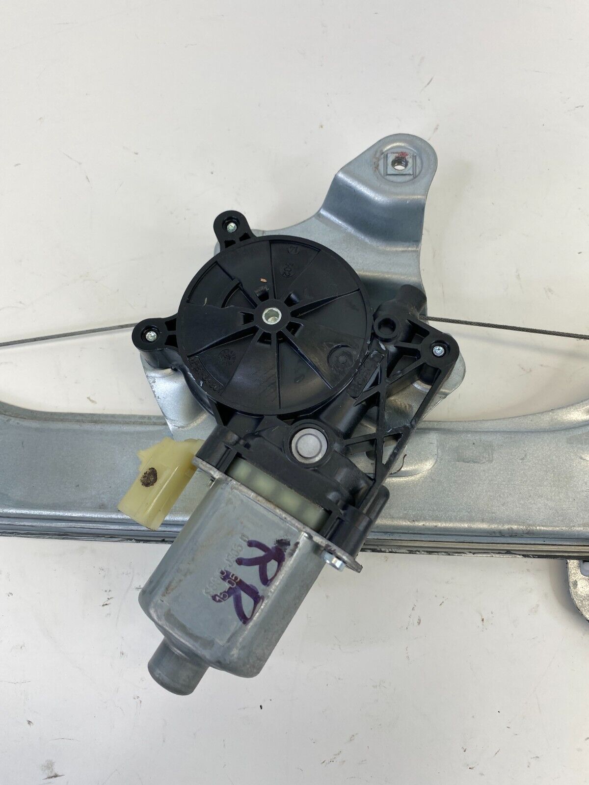 13-20 Chevrolet Sonic Rear Right Door Power Window Regulator w/ Motor 98810-J305