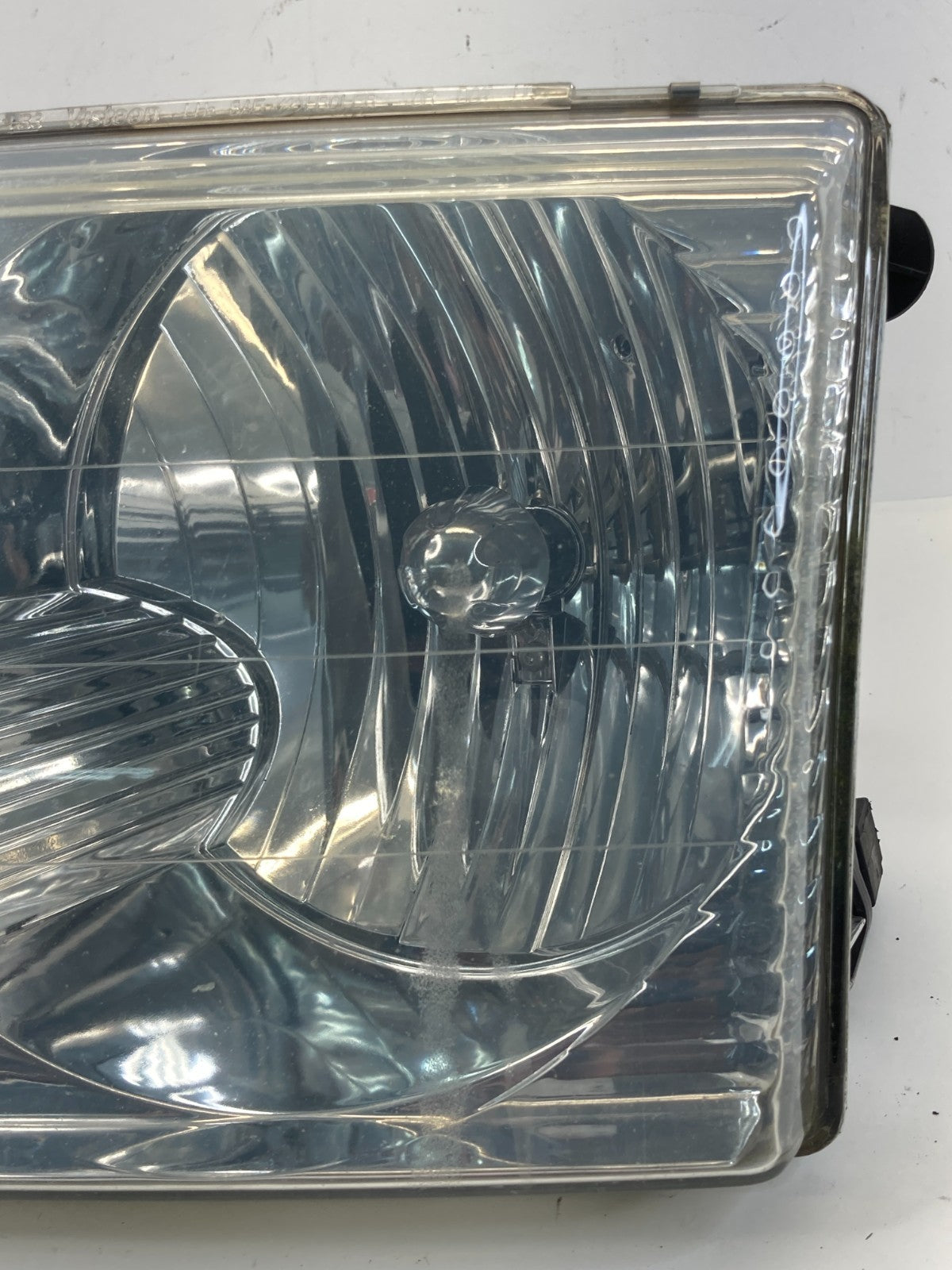 2002-2005 Ford Explorer Front Left Driver Side Headlight Head Light Lamp OEM