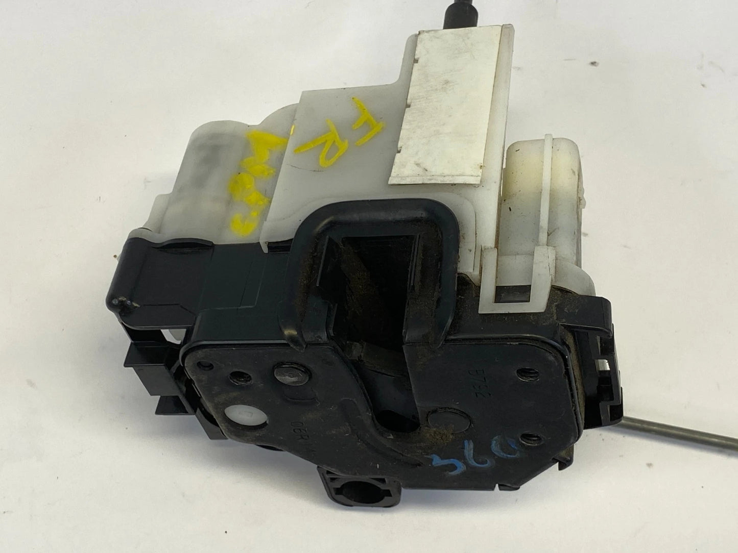 12-19 FIAT 500 FRONT RIGHT PASSENGER SIDE DOOR LATCH MECHANISM 68194742AB OEM