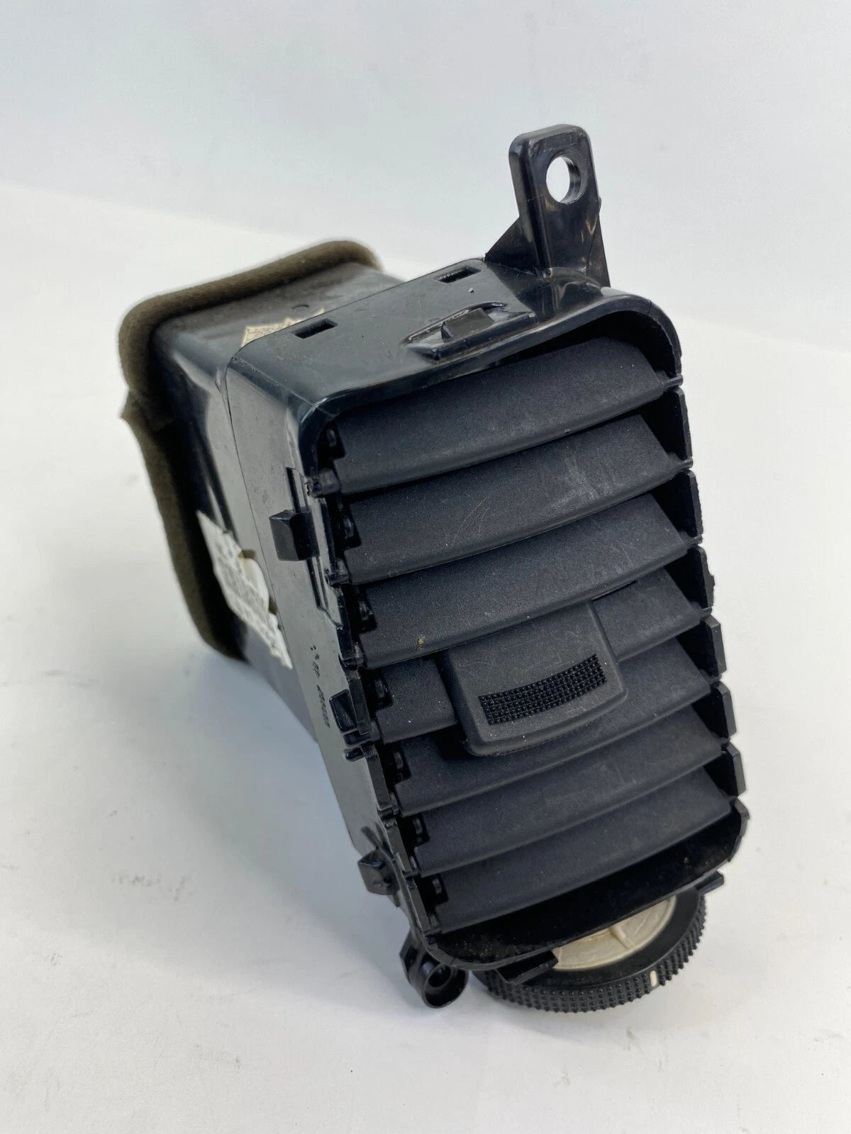2006-2009 HYUNDAI ACCENT LEFT SIDE DASH CENTER AC AIR VENT DUCT 97410-1E000 OEM