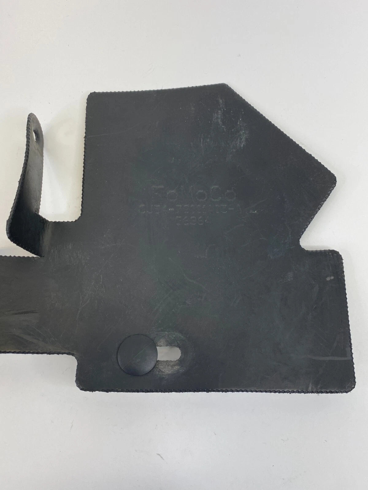 2013-2016 FORD ESCAPE FRONT LEFT DRIVER SIDE AIR SHIELD DEFLECTOR TRIM OEM