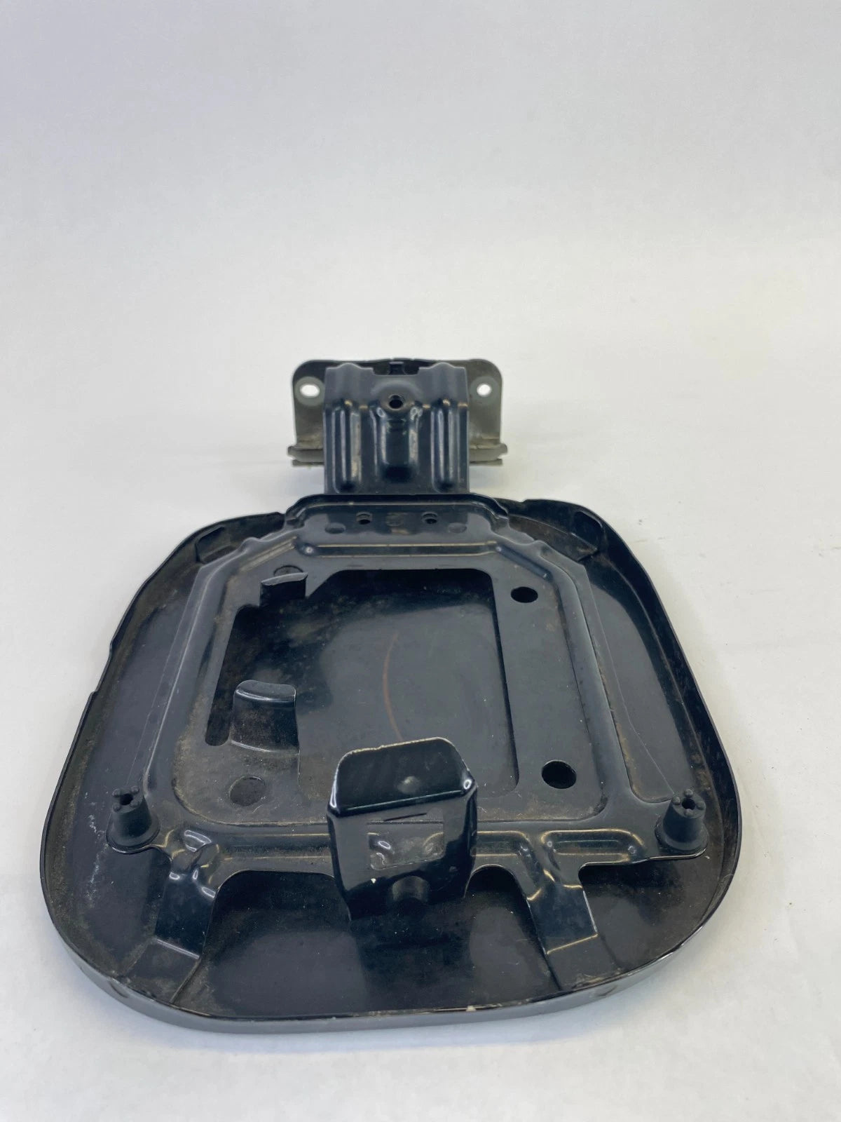 2013-2019 NISSAN SENTRA SEDAN 1.8L 16V FUEL FILLER DOOR GAS LID COVER