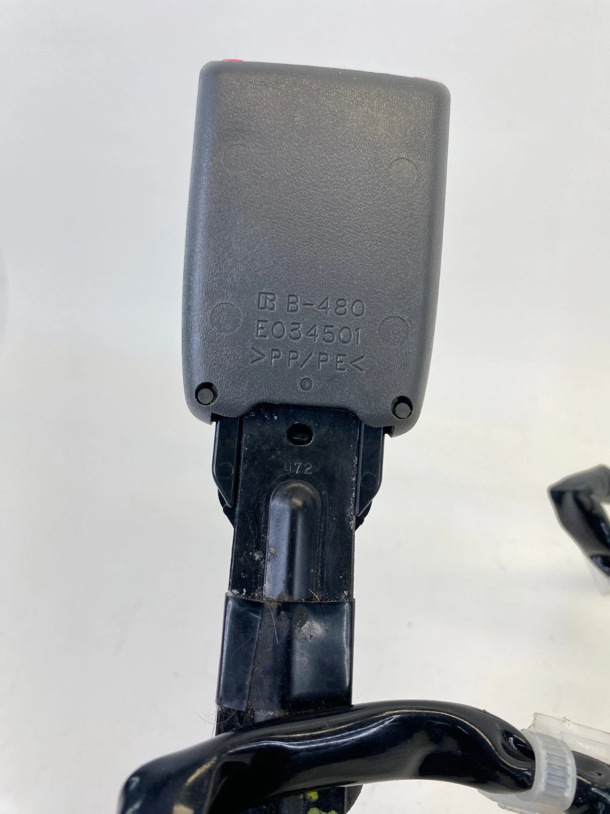 06 07 08 09 TOYOTA PRIUS FRONT RIGHT PASSENGER SIDE SEAT BELT BUCKLE E034501 OEM