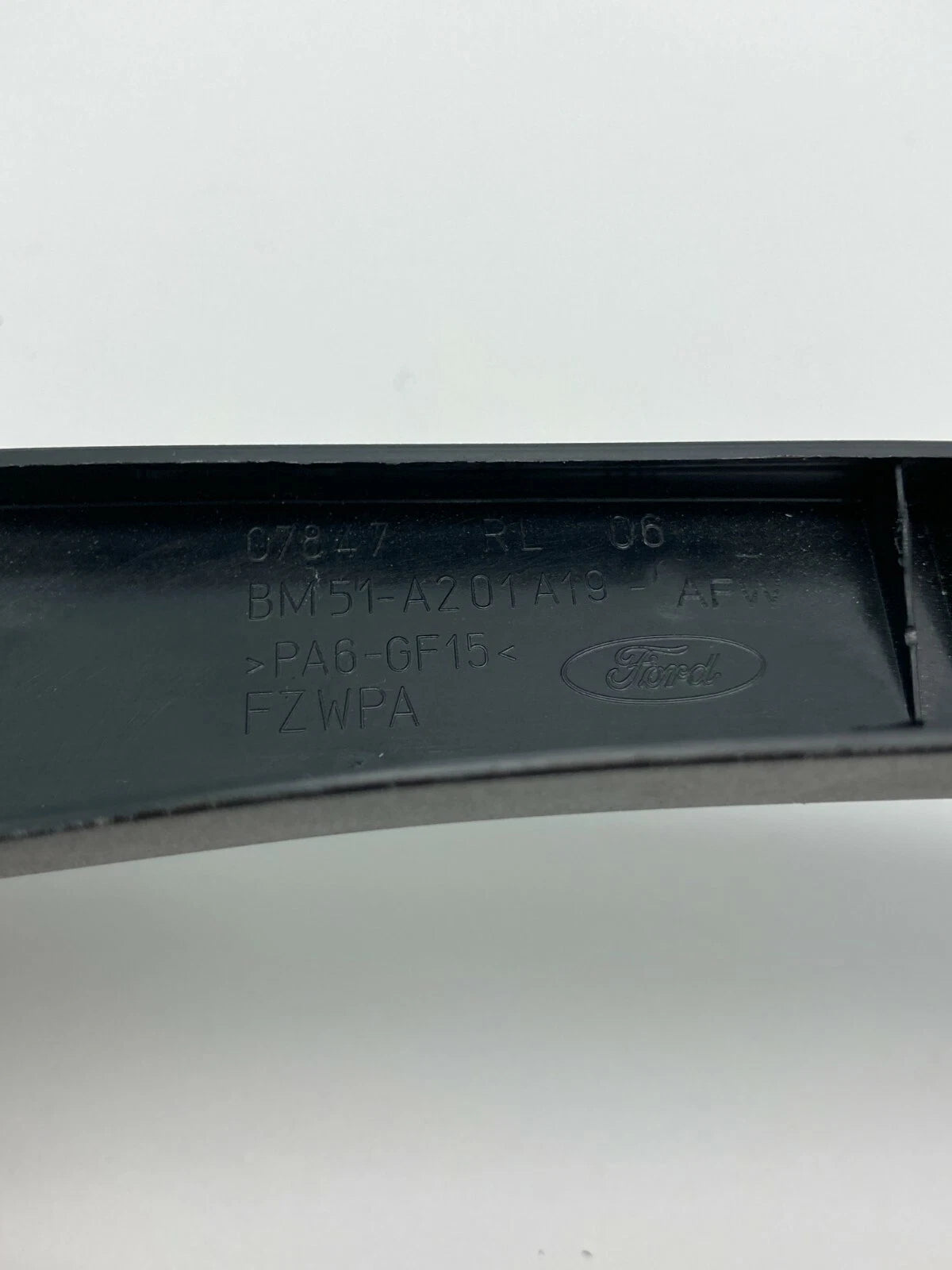 12-14 FORD FOCUS FRONT LEFT DOOR WINDOW PANEL TRIM COVER MOLDING BM51A201A19 OEM