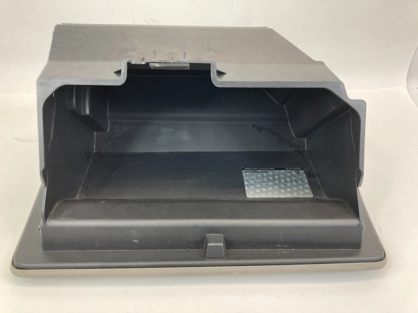 2010-2017 GMC TERRAIN SUV DASHBOARD GLOVE BOX STORAGE COMPARTMENT 22774182 OEM