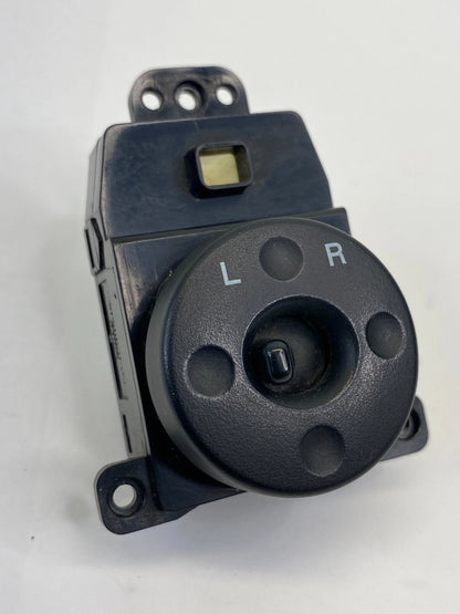 06-08 HYUNDAI ACCENT SEDAN SIDE VIEW DOOR MIRROR CONTROL SWITCH 202005064 OEM