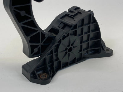 2013-2019 FORD TAURUS ACCELERATOR PEDAL GAS ASSEMBLY D1323C0498 OEM