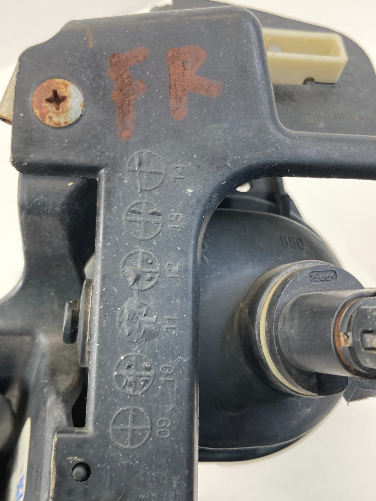 2000-2005 Chevrolet Monte Carlo Right Passenger Corner Park Fog Light Lamp