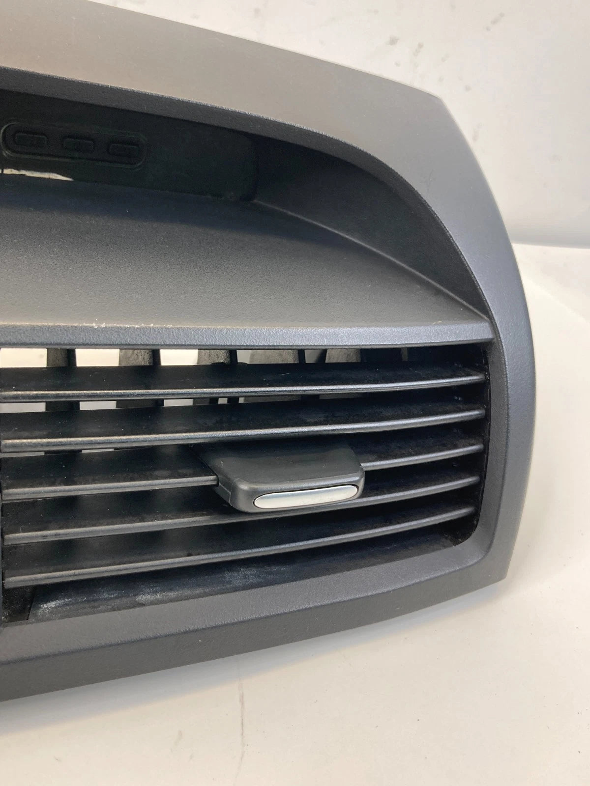 04-06 Acura TL Center Dash AC Air Vent Grille w/Clock Display & Hazard Switch