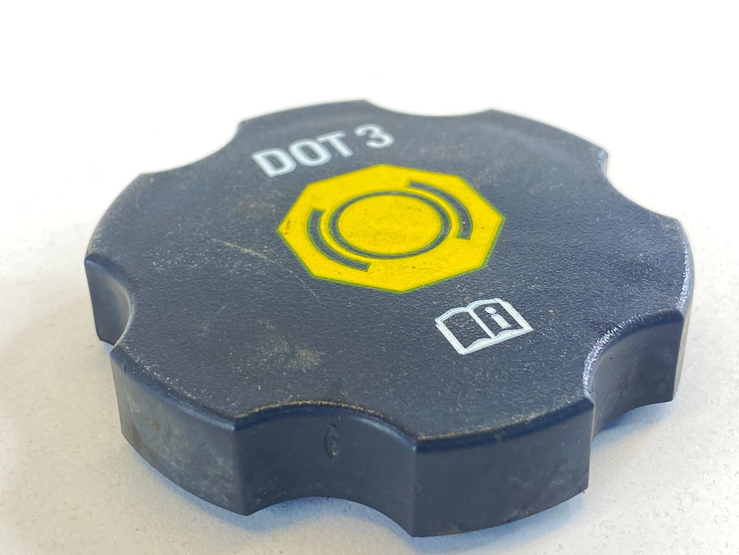 2000-2007 CHEVY MONTE CARLO BRAKE MASTER CYLINDER FLUID RESERVOIR CAP COVER LID