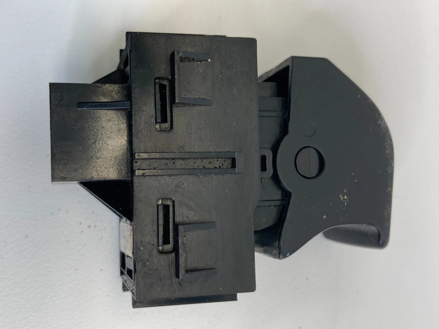 2011-2013 BUICK REGAL PARKING PARK BRAKE CONTROL SWITCH BUTTON 12771420 OEM