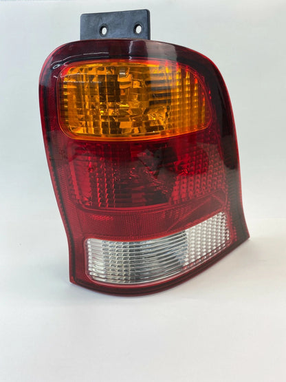1999-2003 FORD WINDSTAR REAR RIGHT SIDE TAILLIGHT TAIL LAMP YF22-13B504-B OEM