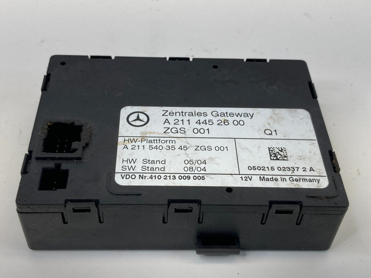 2006 Mercedes-Benz CLS500 Central Gateway Control Module Unit 211-445-26-00 OEM