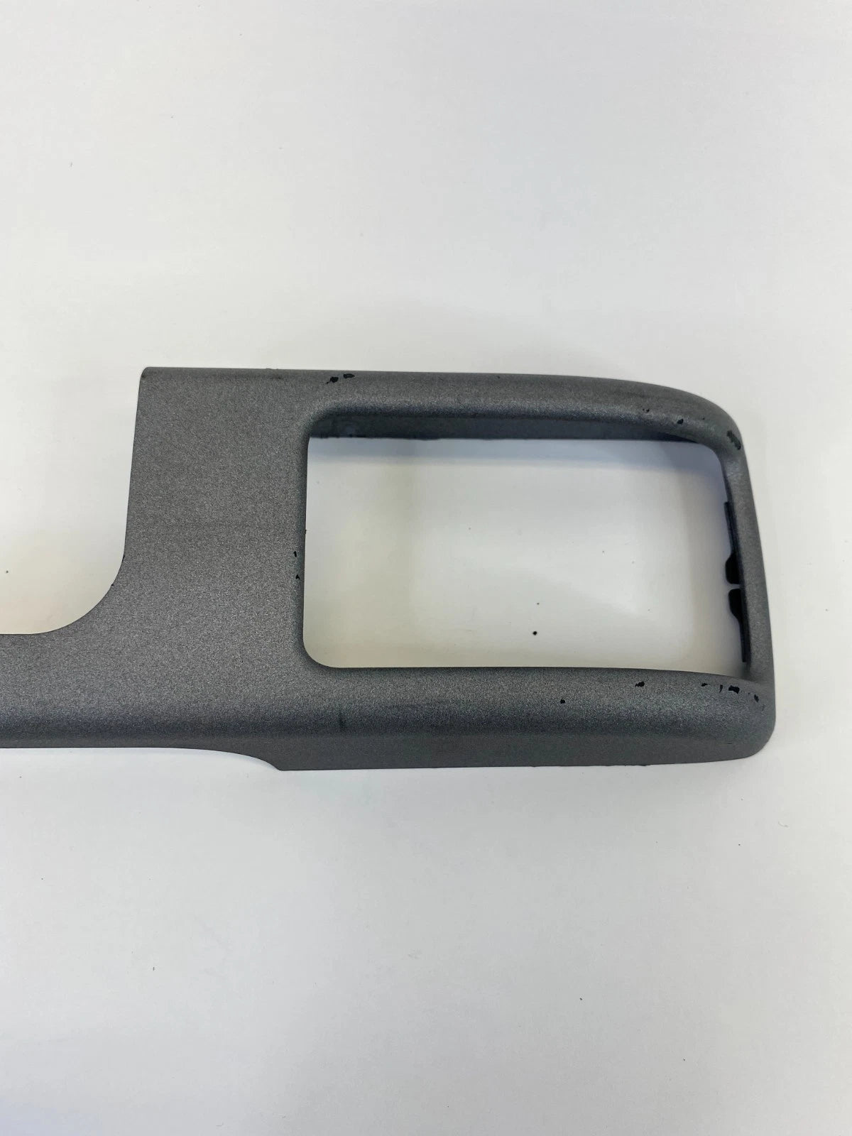 2003-2006 RANGE ROVER REAR LEFT SIDE INTERIOR DOOR HANDLE COVER TRIM BEZEL OEM