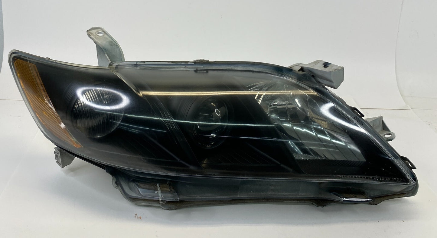2007-2009 Toyota Camry Sedan Front Right Passenger Headlight Headlamp OEM