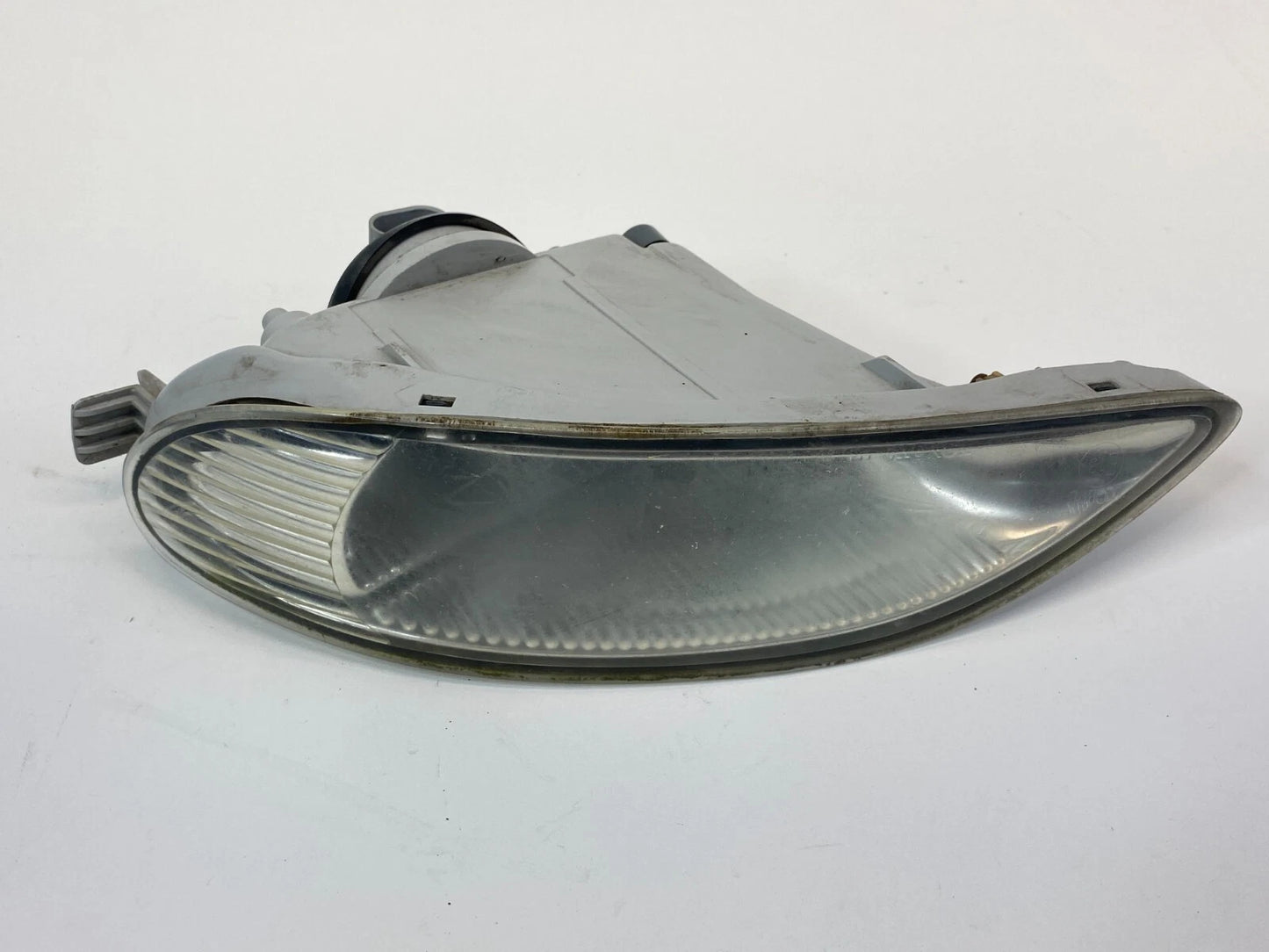 2002-2004 TOYOTA CAMRY SEDAN 4-DR FRONT LEFT DRIVER SIDE FOG LIGHT LAMP ASSEMBLY