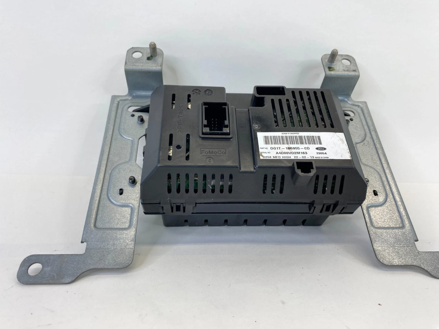 2015-2019 FORD TAURUS POLICE SDN RADIO INFORMATION SCREEN DISPLAY DG1T-18B955-CD