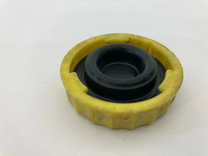 2005-2010 CHRYSLER 300 MASTER CYLINDER RESERVOIR BOTTLE GAS TANK CAP COVER