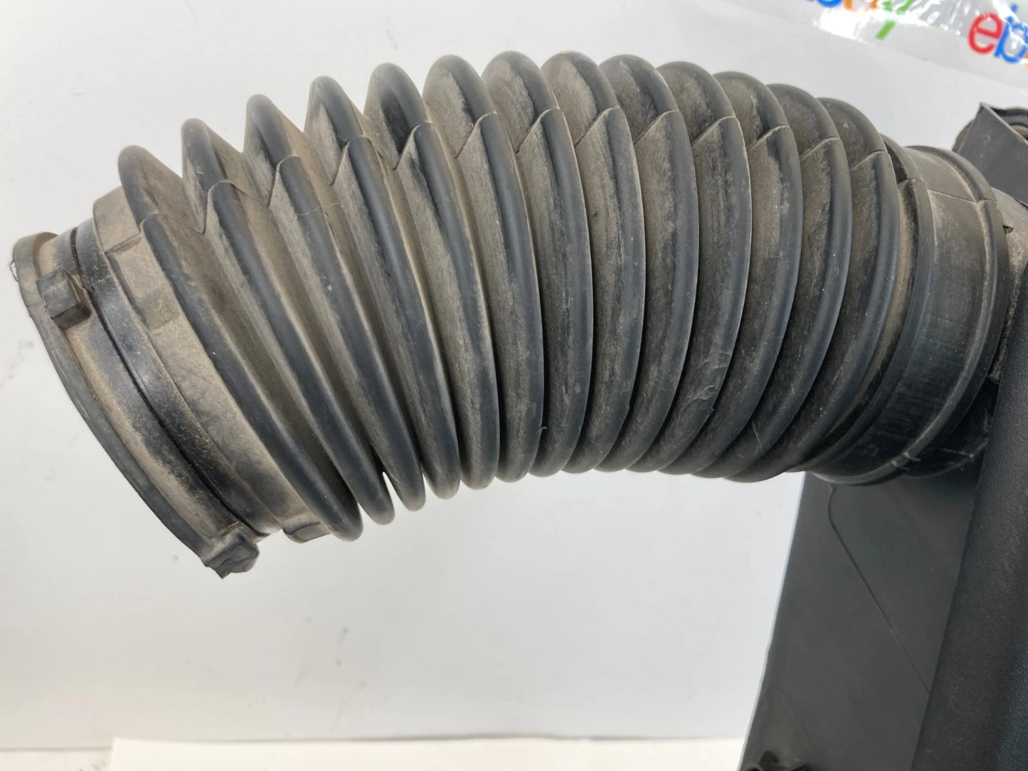 10-17 EQUINOX TERRAIN 12-15 CAPTIVA 2.4L AIR INTAKE RESONATOR OUTLET DUCT HOSE