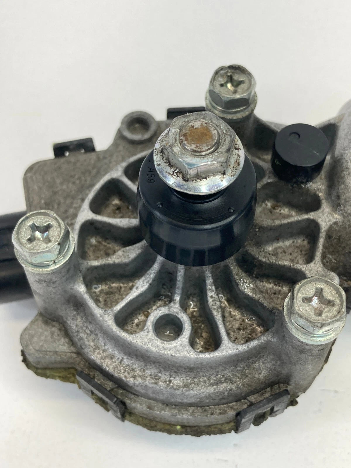 2004-2010 TOYOTA SIENNA FRONT WINDSHIELD WIPER MOTOR 85110-06060 OEM