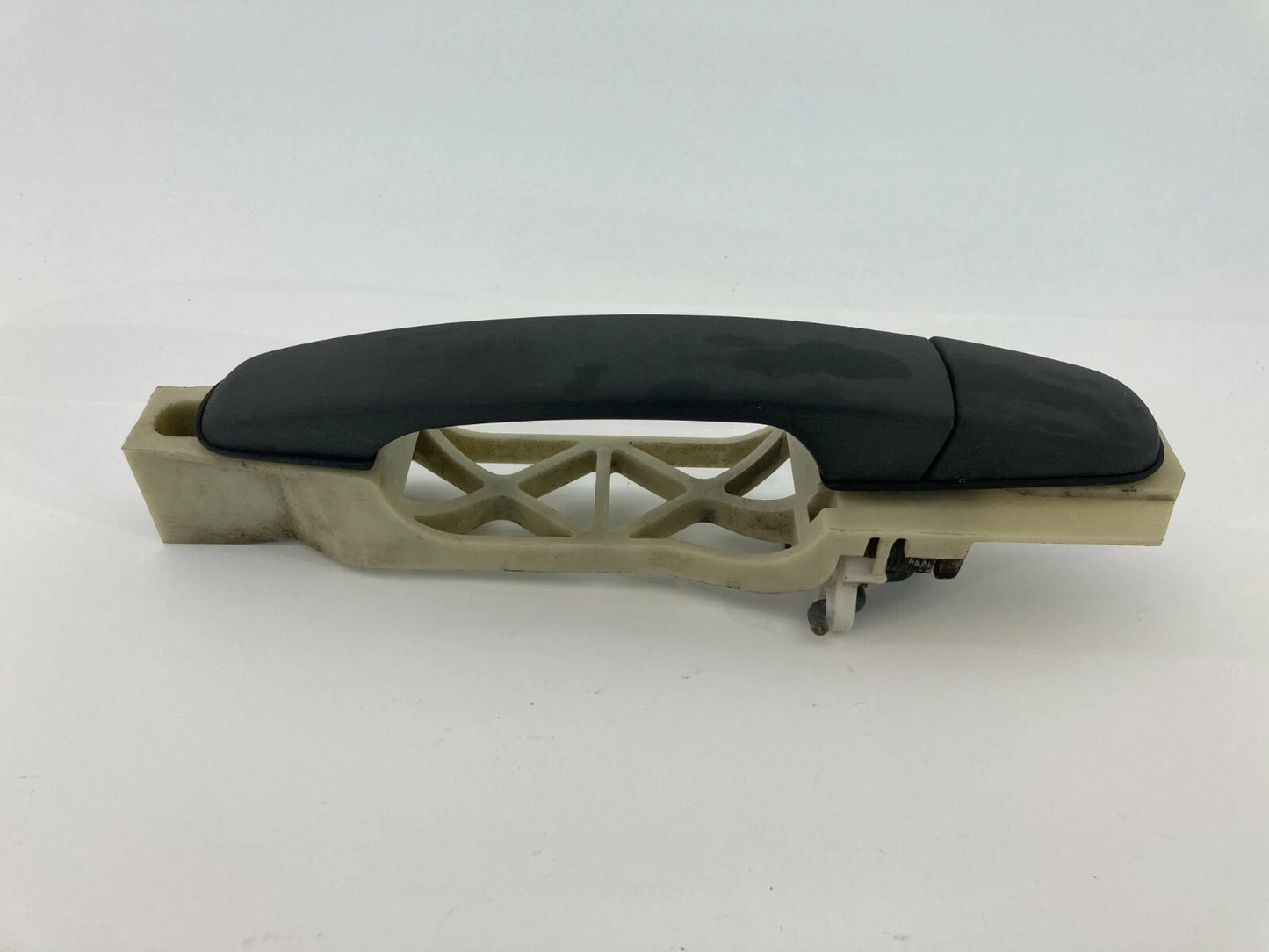 2005-2009 CHEVY EQUINOX REAR RIGHT OUTSIDE EXTERIOR DOOR HANDLE BLACK MODEL OEM
