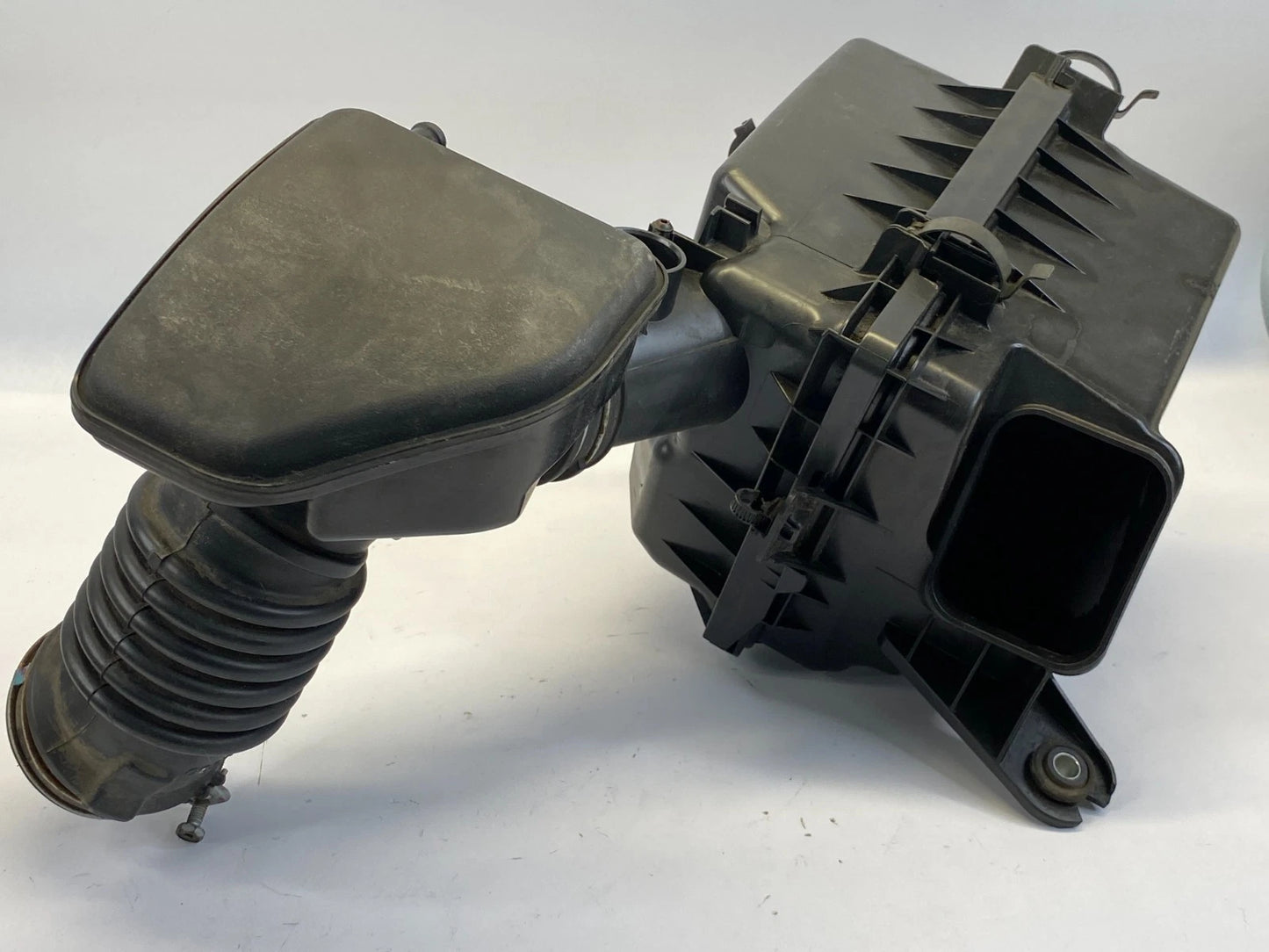 2014-2020 MITSUBISHI OUTLANDER SPORT AIR INTAKE CLEANER BOX FILTER W/ RESONATOR