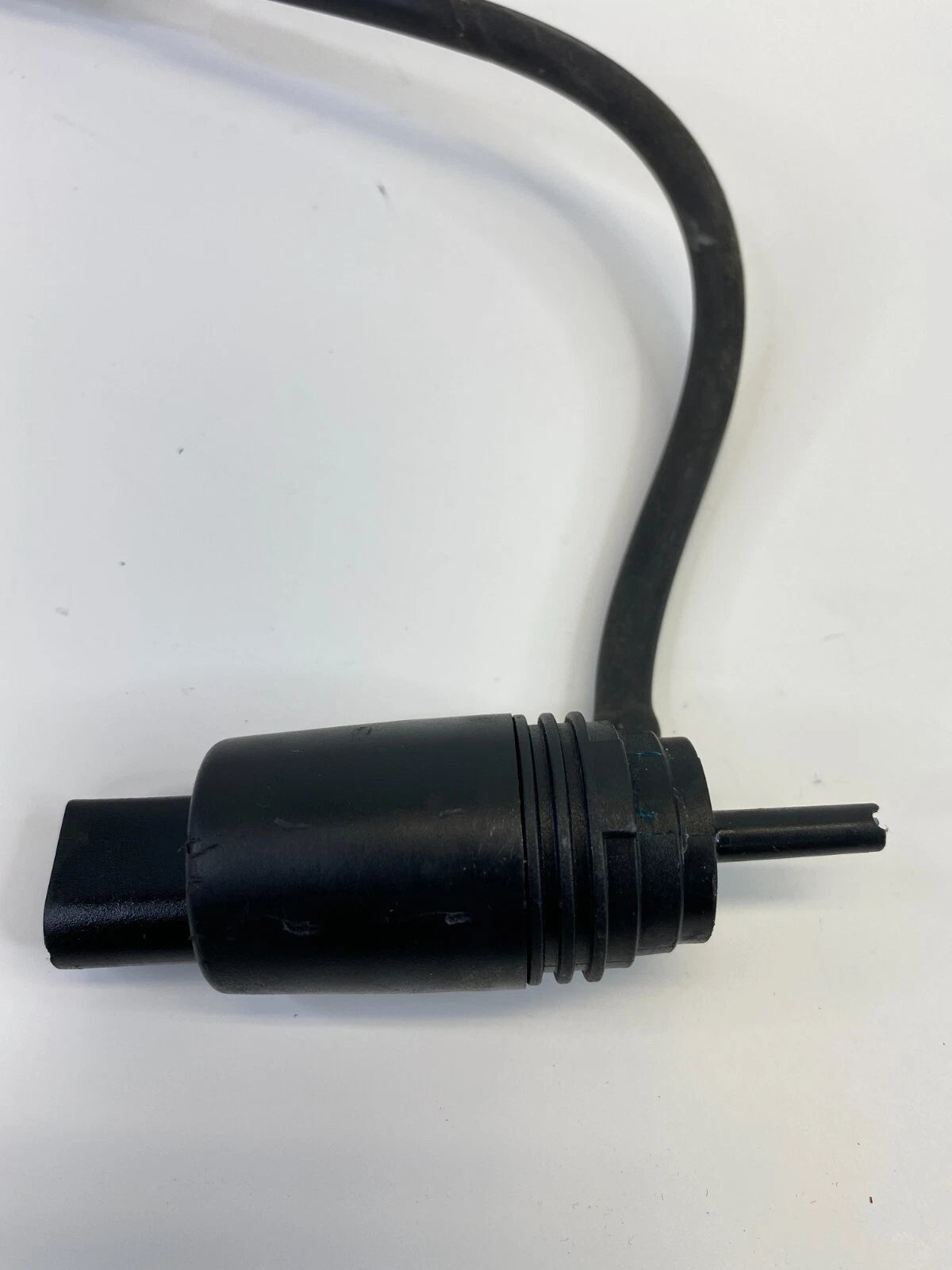 2003-2005 LAND RANGE ROVER FRONT WINDSHIELD WASHER WIPER FLUID PUMP 67.12-8 377