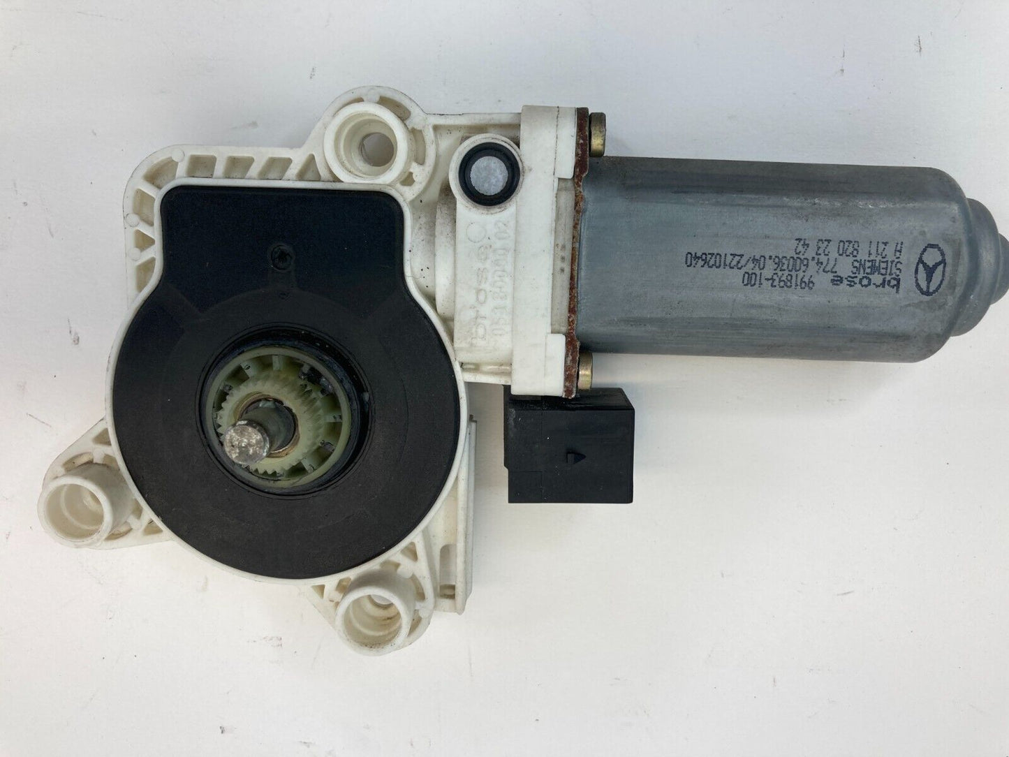 2003-2009 Mercedes-Benz E320 Rear Left Door Power Window Motor A2118202342 OEM