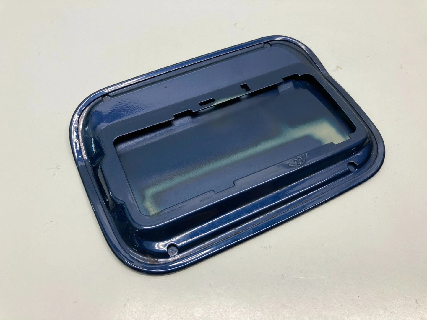 2004-2007 BMW 525I SEDAN FUEL GAS TANK DOOR FILLER LID COVER BLUE METALLIC OEM