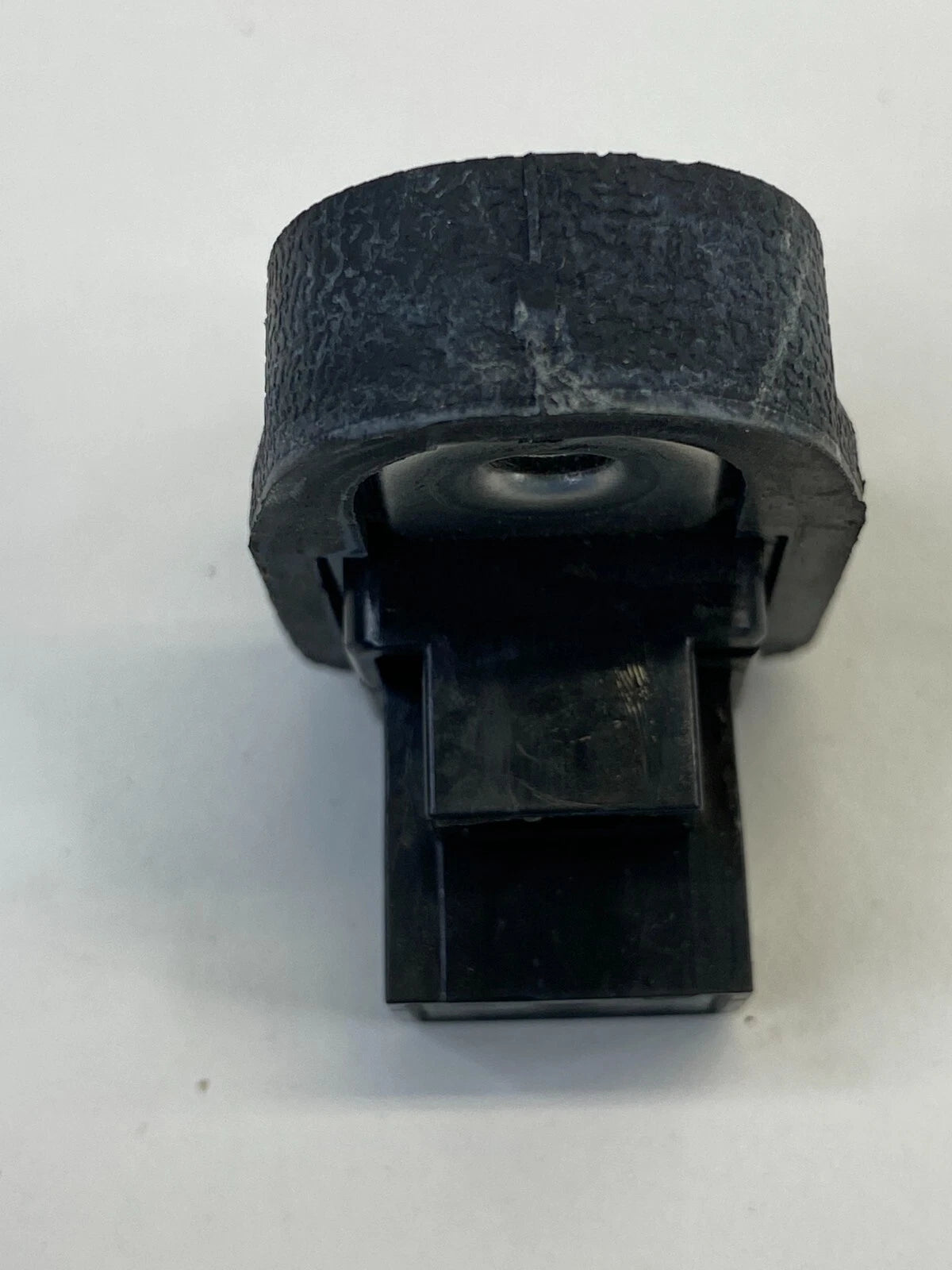 08-13 INFINITI G37 SEDAN FRONT RIGHT SIDE DOOR AJAR JAMB LIGHT LAMP SWITCH OEM