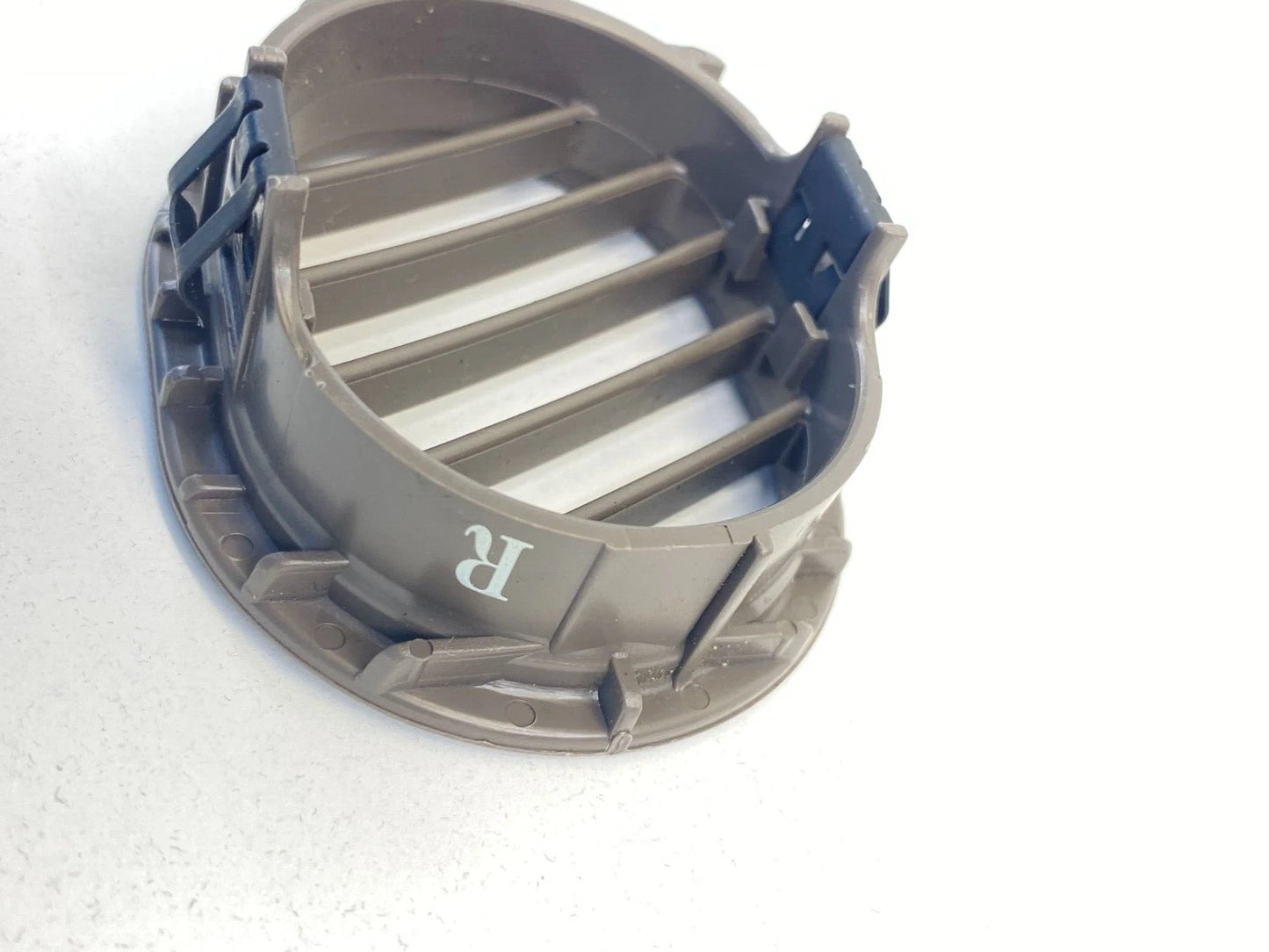 1998-2000 LEXUS LS400 FRONT RIGHT PASSENGER DASH DEFROST DEFOGGER VENT GRILLE