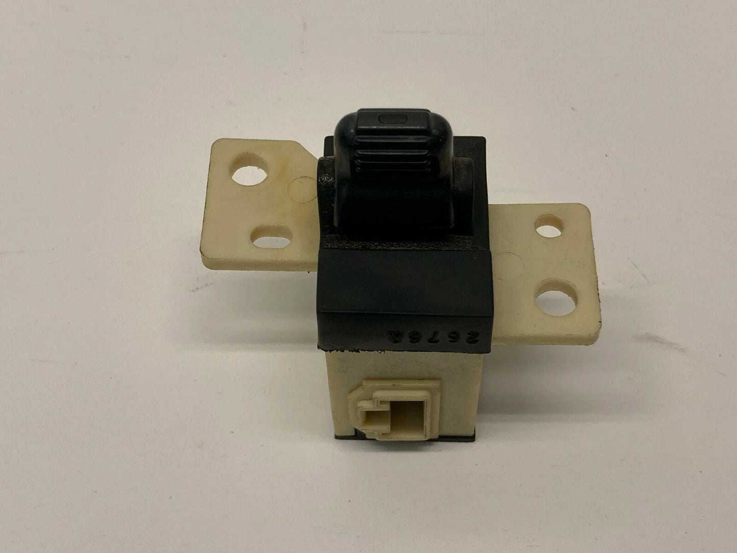 93-97 DODGE INTREPID CONCORDE 94-97 LHS FRONT RIGHT SIDE DOOR LOCK SWITCH OEM